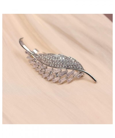 Brooch Pins For Women Fashion, Elegant Leaf Corsage Brooches Jewelry for Women Fashion Pearl Costume Broaches and Pins Silver...