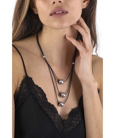 Women´s Necklace with 3 Black Cords of Different Length $10.21 Necklaces