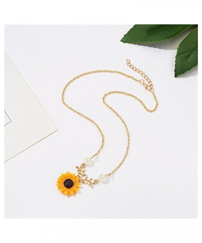 Sunflower Pearl Pendant Necklace Gold Silver Plated Handmade Sweet Summer Resin Daisy Flower with Leaf Faux Pearl Chain Neckl...